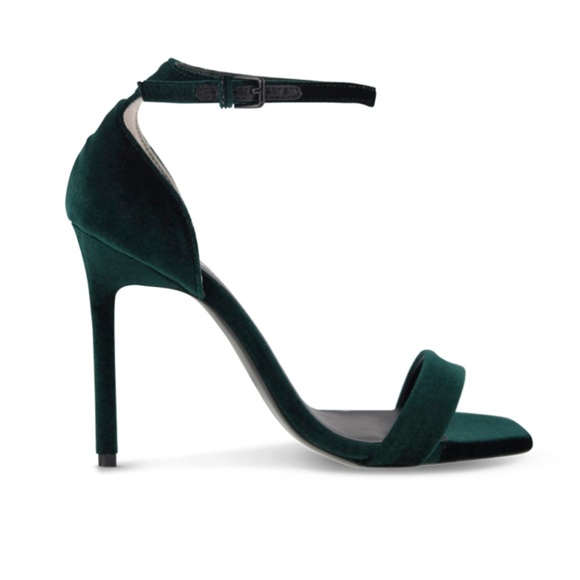 TONY BIANCO Sacha Forest Velvet Heals- NWT - Picture 1 of 5